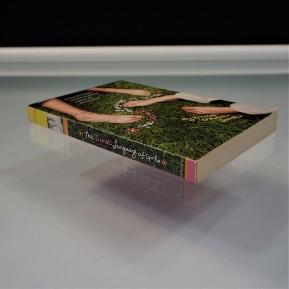 The Secret Language of Girls by Frances O'Roark Dowell 2004 Paperback Juvenile - Picture 3 of 5